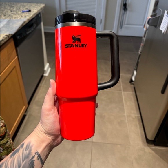 30 oz neon orange stanley BNWOT - Picture 1 of 6